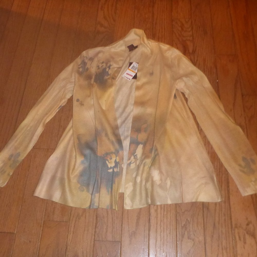 Woman's Cardigan Style Knit Top w/ Watercolor Design